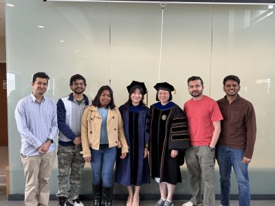 Da Hye commencement group